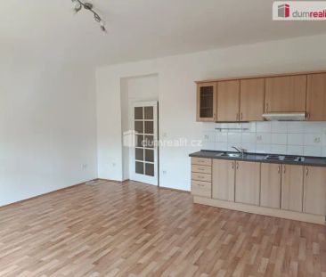 Velmi pěkný byt 1+kk po rekonstrukci, Praha 10 - Strašnice - Photo 3