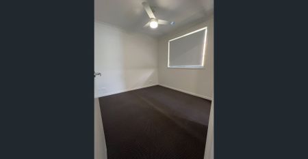 Brand New 4 Bedroom Family Home - Available NOW - Photo 2