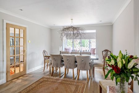 4 bedroom detached house to rent - Photo 4