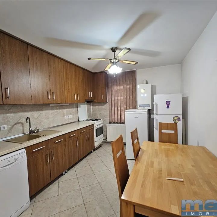 Inchiriere apartament 3 camere Tudor cu 2 bai amenajat. - Fotografie 1
