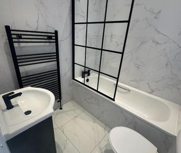 45 Empire Street, BT126GJ, Belfast - Photo 3