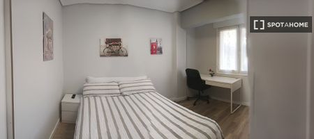 bilbao, Basque Country 48007 - Photo 3