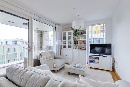 Telcon Way, London, SE10 - Photo 4