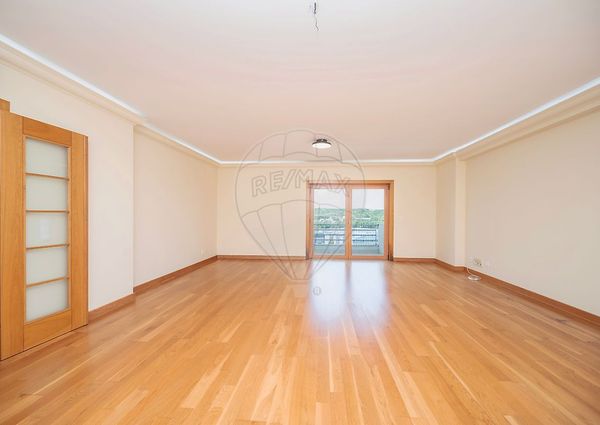 Apartamento T4 em Lisboa