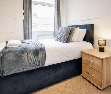 3 bedroom end of terrace house to rent - Photo 6