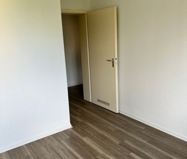 2-Zimmer-Wohnung in Düren-Ost, Meiringplatz 1 - Foto 1
