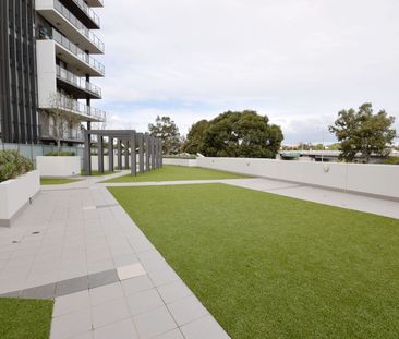 SIX MONTH LEASE ONLY - APARTMENT LIVING - LUXURY 1x1!!! - Photo 2