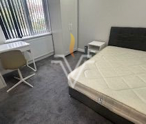 4 bedroom semi-detached house to rent - Photo 4