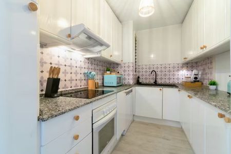 Gran Via de Carles III, Barcelona, Catalonia 08028 - Foto 3