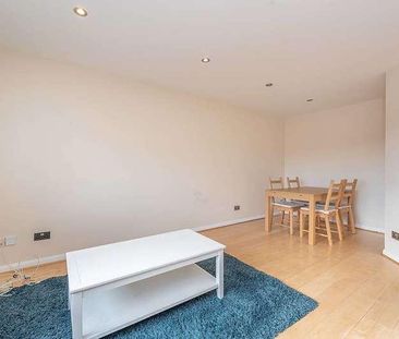 Coopers Court, Acton, W3 - Photo 3