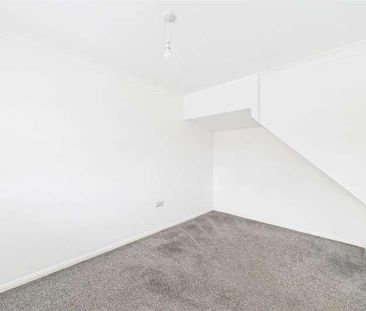 Carshalton Way, Lower Earley, Reading, Berkshire, RG6 - Photo 5