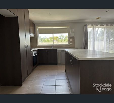 3 Savoy Nook, Shepparton, Vic 3630 - Photo 4