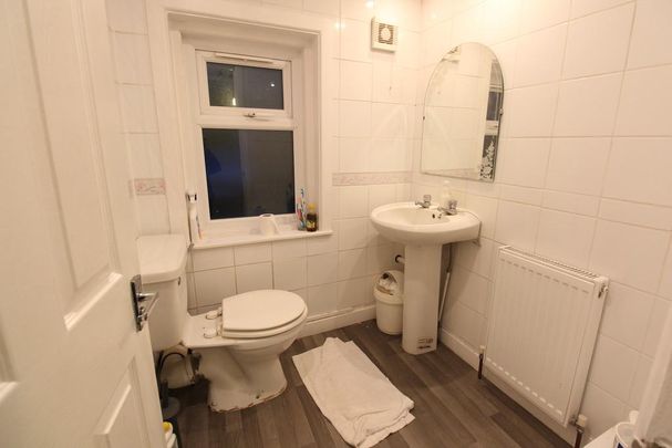3 bedroom flat to rent - Photo 1