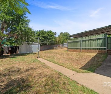 35 Waranga Ave, Mount Austin NSW 2650 - Photo 4