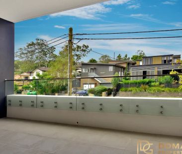 “Designer Living Apartment” - Photo 5