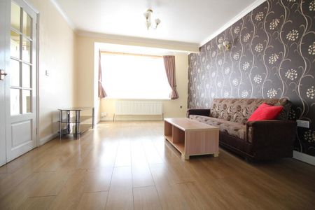 Waltham Avenue, Hayes - Photo 3