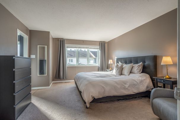 For Lease - 1031 Capreol Street, Orleans - Cumberland and Area, Ontario - Photo 1