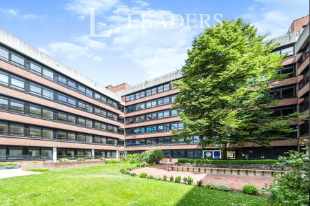 apartment to rent Wood Street, East Grinstead, West Sussex, RH19 - Photo 5