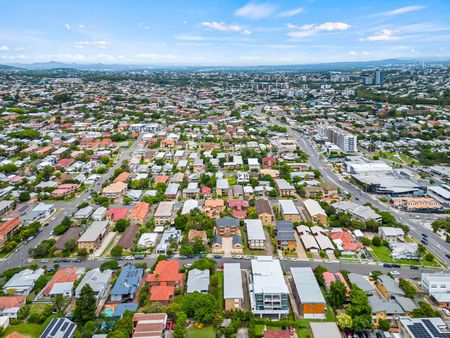 2/23 Amelia Street, 4151, Coorparoo Qld - Photo 2