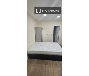 Studio for rent in Ballybough, Dublin - Photo 2