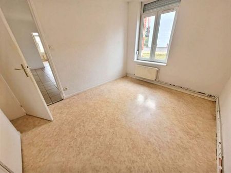 CHARMES (88130) - Appartement - Photo 4