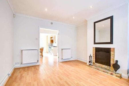 Bloxham Crescent, Hampton, TW12 - Photo 2