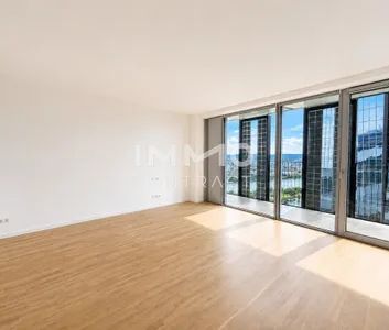 Neu: DC2 Tower direkt an der Donauinsel - Erstbezug 32. Etage - Foto 1