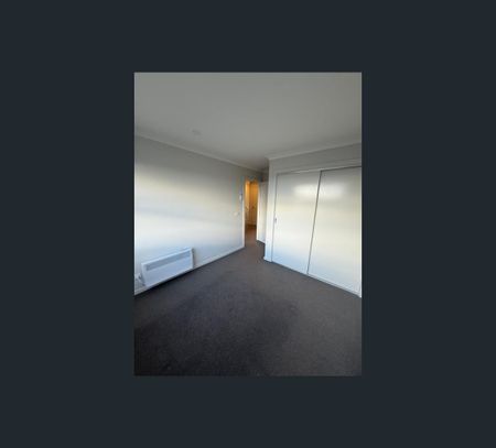 37 Mornington Avenue, Tarneit, Vic 3029 - Photo 4