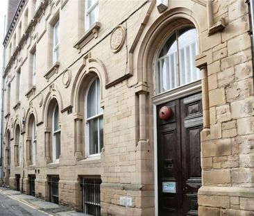Chancery Lane, Town Centre, HD1 - Photo 1