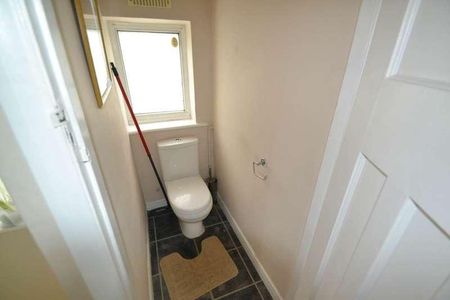 Langdale, Greenford, UB6 - Photo 3