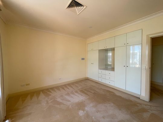 61 Eastern Beach Road, Geelong - Photo 1