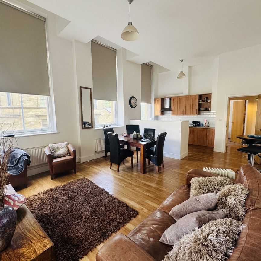 East Parade, Bradford - Photo 1