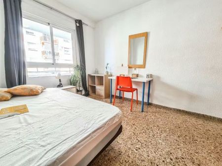 Carrer del Mestre Valls, Valencia, Valencian Community 46022 - Photo 4