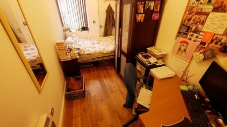 3 bedroom flat to rent - Photo 5