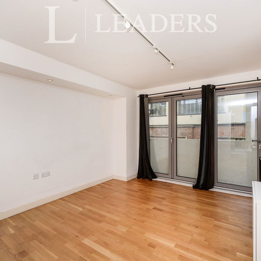 1 bedroom apartment to rent St. James's Street, Brighton, East Sussex, BN2 - Photo 1