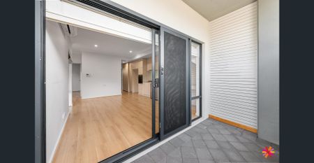 STUNNING APARTMENT IN A SECURE COMPLEX - Photo 2