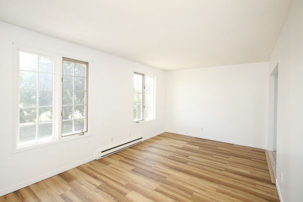 For Lease - 42 Tecumseh Avenue Unit# #4, Oshawa, Ontario - Photo 1