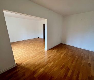 Location Appartement 5 pièces 88m² YERRES 91330 - Photo 1