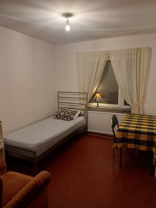 Tingvallavägen, Märsta - Photo 1