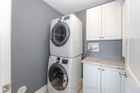 Condo Townhouse For Lease | W9246201 - Photo 4