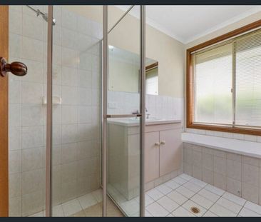 Hi, I’m your charming and easy-care unit - Photo 6