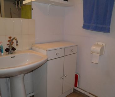 Location Appartement 1 pièce 18m² SETE 34200 - Photo 5