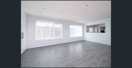 Elevated, Sunlit Living with Exceptional Privacy in Lane Cove - Photo 2