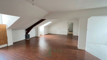 Location Appartement 3 pièces 69m² ROANNE 42300 - Photo 4