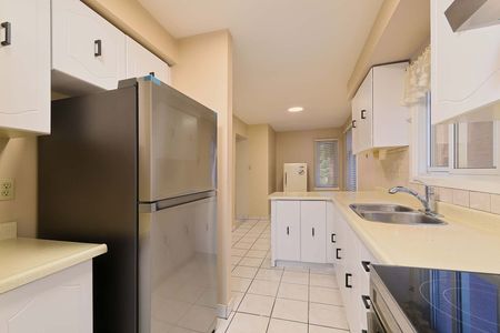 For Lease - 174 Roxanne Crescent, Toronto, Ontario - Photo 5