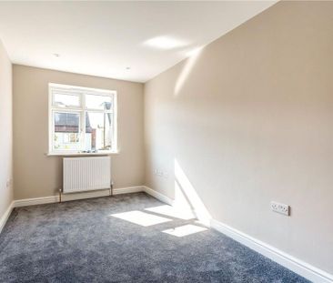 4 bedroom semi-detached house to rent - Photo 1