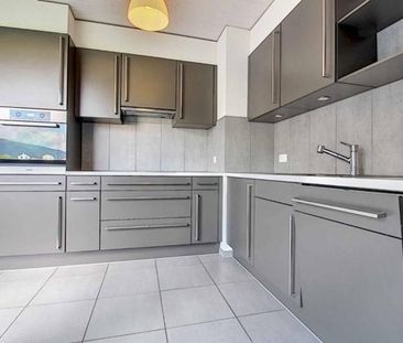 Grand appartement de 5,5 pièces avec ascenseur équipé - Foto 2