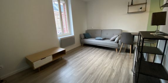 STUDIO MEUBLÉ PROCHE GARE ET CENTRE VILLE CHAUFFAGE COMPRIS - Photo 2