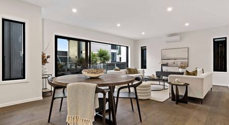 BRAND-NEW EXECUTIVE TOWNHOUSE FOR RENT - Photo 5