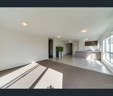 Four Bedroom Home In Cardinia Lakes - Photo 2